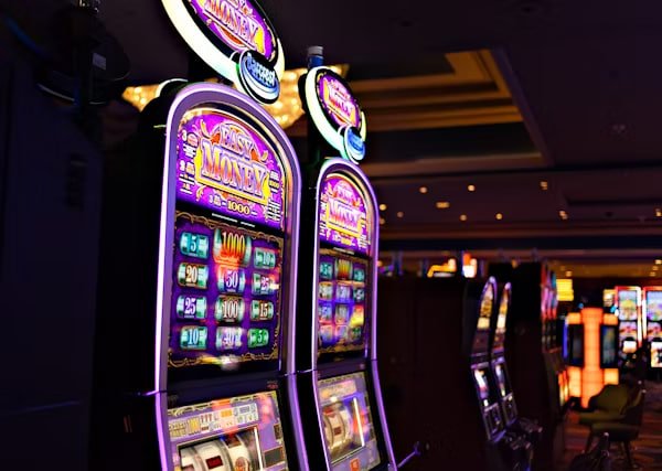 Filipino player enjoying online bingo rooms on a mobile phone